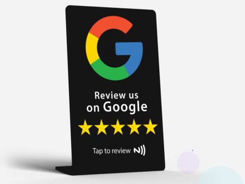 Thẻ Review Google NFC - thao tác một chạm chân đứng